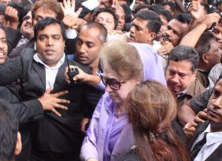 রাষ্ট্রদ্রোহ ও দুর্নীতির অভিযোগে দায়ের করা এক ডজন মামলার মধ্যে ৯টিতে জামিন পেয়েছেন খালেদা