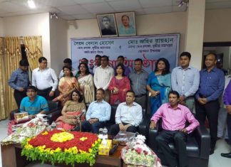 কুষ্টিয়ার বিদায়ী ও নবাগত জেলা প্রশাসককে সংবর্ধনা প্রদান