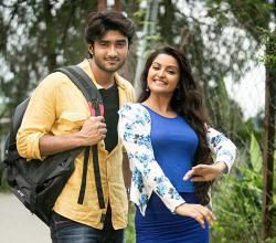 কলকাতা থেকে কক্সবাজার নায়িকা পরীমনি