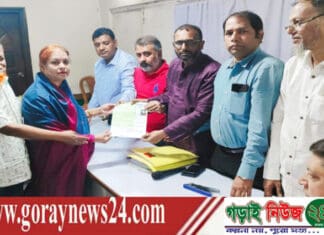 সংরক্ষিত নারী আসনে মনোনয়ন ফরম জমা দিলেন কুষ্টিয়া জেলা মহিলা দলের সভাপতি কুমকুম রহমান